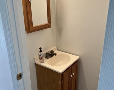 453 Berry Court - Photo Thumbnail 8