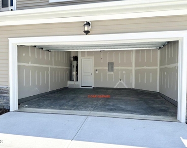 108 Jade Creek Drive - Photo Thumbnail 29