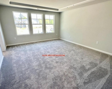 108 Jade Creek Drive - Photo Thumbnail 18