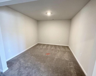 108 Jade Creek Drive - Photo Thumbnail 17