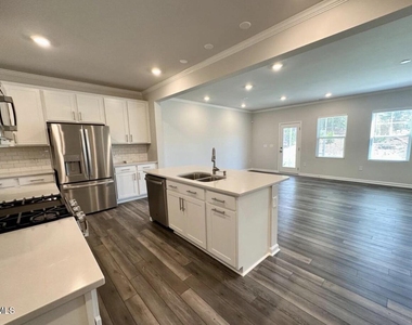 108 Jade Creek Drive - Photo Thumbnail 3