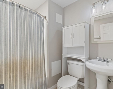 8212 Silverton Court - Photo Thumbnail 20