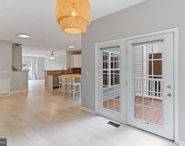 8212 Silverton Court - Photo Thumbnail 14
