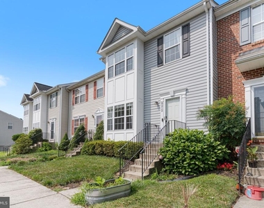 8212 Silverton Court - Photo Thumbnail 1