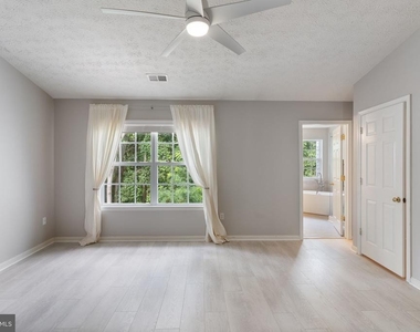 8212 Silverton Court - Photo Thumbnail 32