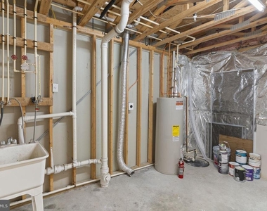 8212 Silverton Court - Photo Thumbnail 21