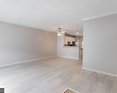 8212 Silverton Court - Photo Thumbnail 4