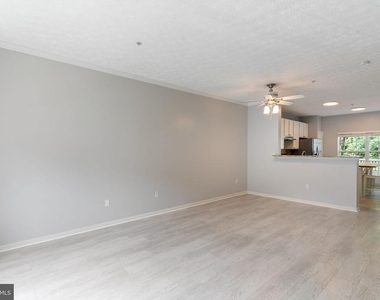 8212 Silverton Court - Photo Thumbnail 5