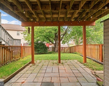 8 Wessex Court - Photo Thumbnail 35