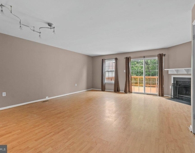 8 Wessex Court - Photo Thumbnail 15