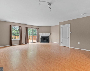 8 Wessex Court - Photo Thumbnail 16