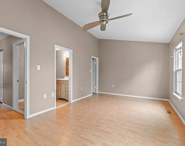 8 Wessex Court - Photo Thumbnail 19