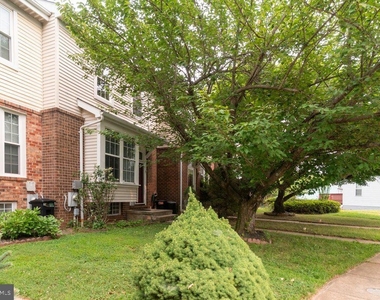 8 Wessex Court - Photo Thumbnail 9