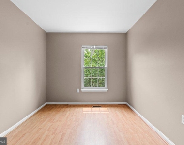 8 Wessex Court - Photo Thumbnail 23