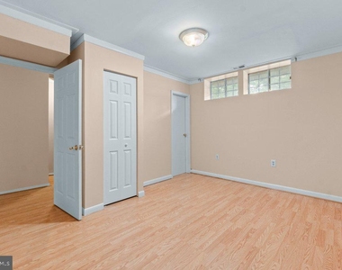 8 Wessex Court - Photo Thumbnail 29
