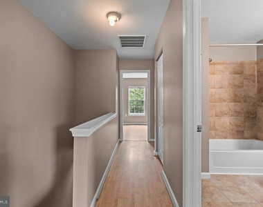 8 Wessex Court - Photo Thumbnail 17