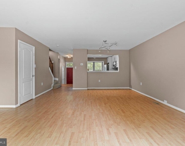 8 Wessex Court - Photo Thumbnail 14