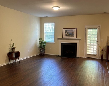 713 Bay Bouquet Lane - Photo Thumbnail 6