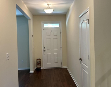 713 Bay Bouquet Lane - Photo Thumbnail 5