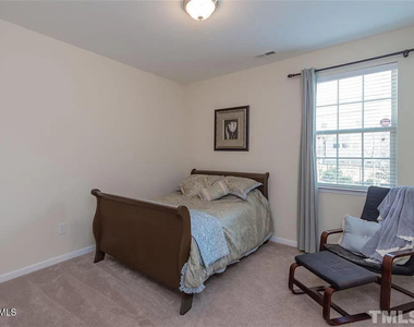 713 Bay Bouquet Lane - Photo Thumbnail 14