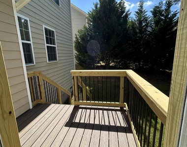 713 Bay Bouquet Lane - Photo Thumbnail 3