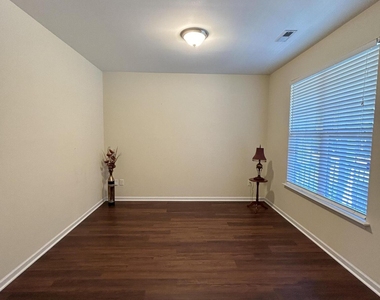 713 Bay Bouquet Lane - Photo Thumbnail 7