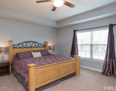 713 Bay Bouquet Lane - Photo Thumbnail 13