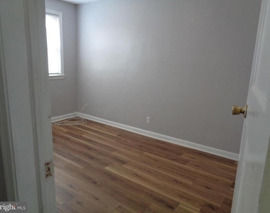 2245 Graythorn Road - Photo Thumbnail 24
