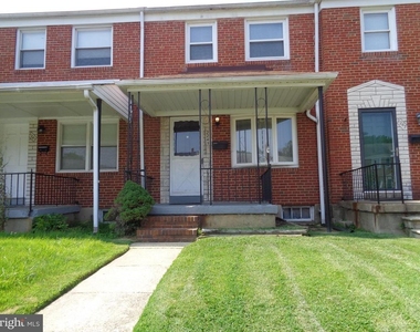 2245 Graythorn Road - Photo Thumbnail 2