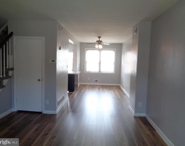 2245 Graythorn Road - Photo Thumbnail 6
