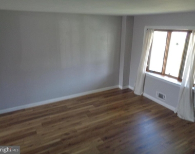 2245 Graythorn Road - Photo Thumbnail 16