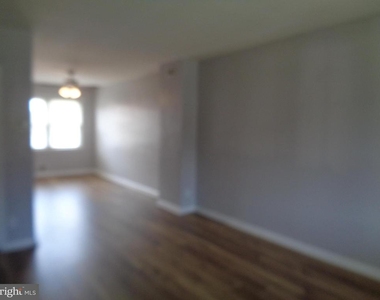 2245 Graythorn Road - Photo Thumbnail 4