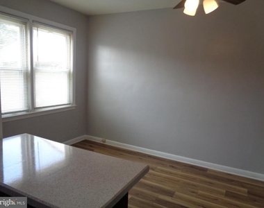 2245 Graythorn Road - Photo Thumbnail 5