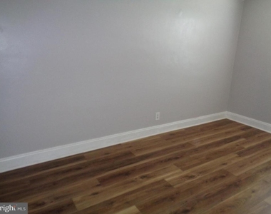 2245 Graythorn Road - Photo Thumbnail 22