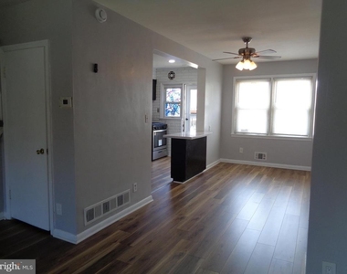 2245 Graythorn Road - Photo Thumbnail 8