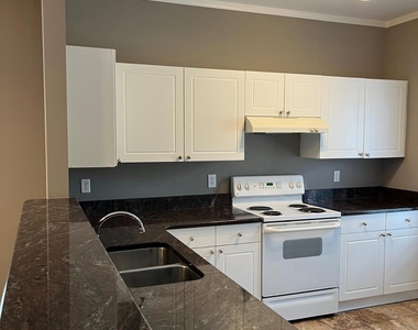 321 Woodson Drive - Photo Thumbnail 5