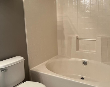 321 Woodson Drive - Photo Thumbnail 17