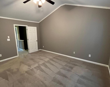 321 Woodson Drive - Photo Thumbnail 16