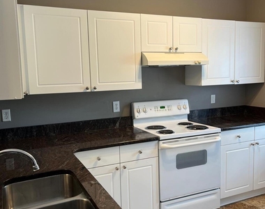 321 Woodson Drive - Photo Thumbnail 6