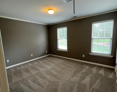 321 Woodson Drive - Photo Thumbnail 21