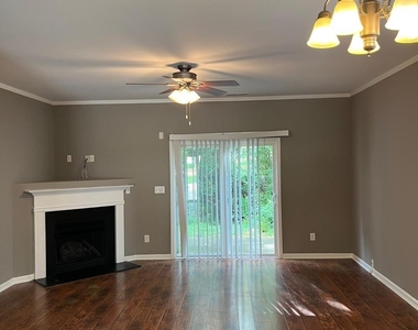 321 Woodson Drive - Photo Thumbnail 11