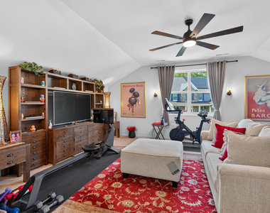 109 Hico Way - Photo Thumbnail 43