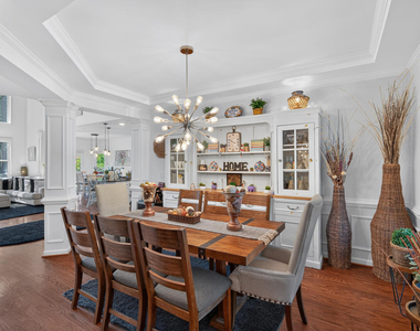109 Hico Way - Photo Thumbnail 9