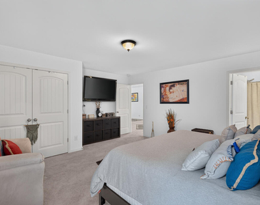 109 Hico Way - Photo Thumbnail 47