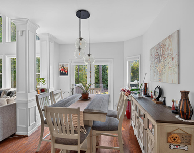 109 Hico Way - Photo Thumbnail 24
