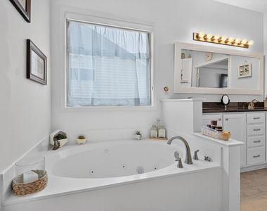 109 Hico Way - Photo Thumbnail 39