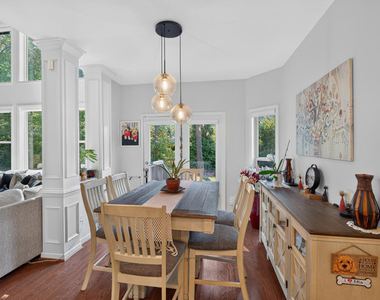 109 Hico Way - Photo Thumbnail 25