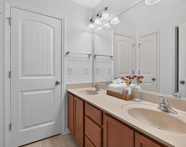 109 Hico Way - Photo Thumbnail 50