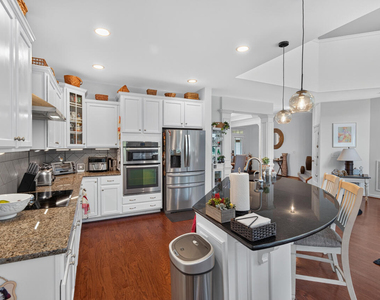 109 Hico Way - Photo Thumbnail 29
