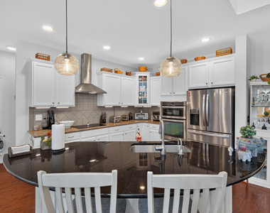 109 Hico Way - Photo Thumbnail 21